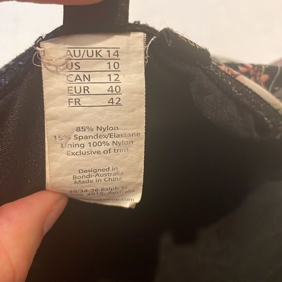 Niptuck- Floral One Piece Tummy Control Multi-Fit Cup Ruched Swimsuit- Size 10 - Picture 7 of 7